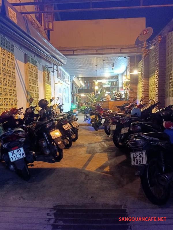 Sang quán cafe sân vườn khu dân cư đông đúc trung tâm quận Thanh Khê, Đà Nẵng.